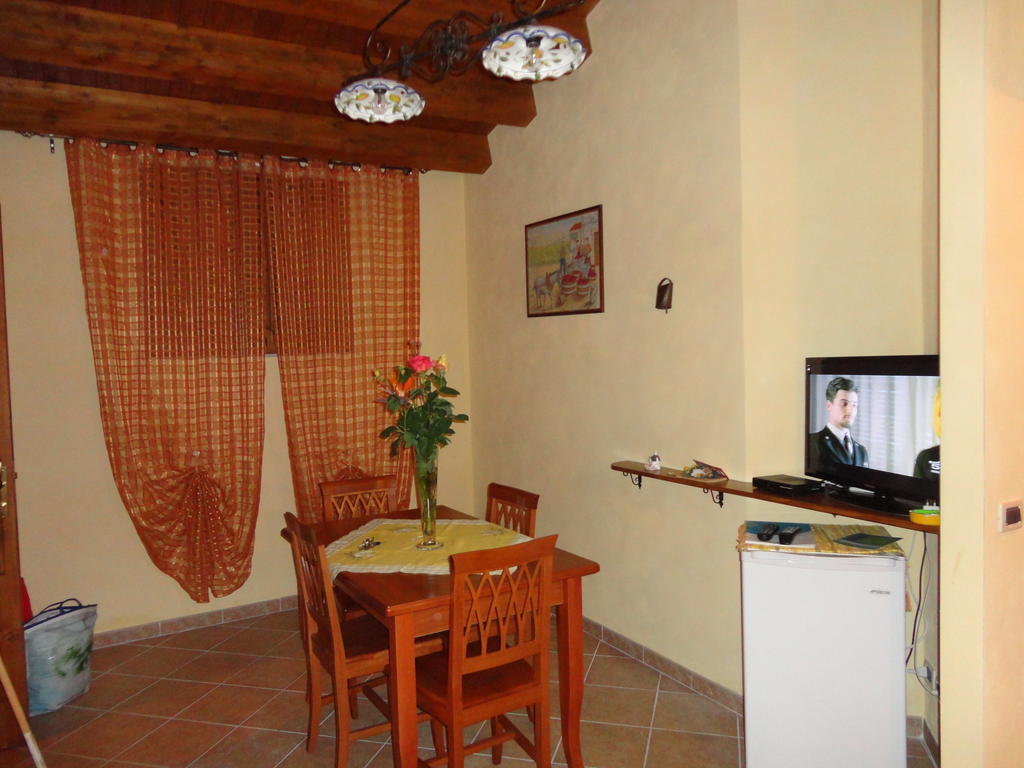 Casa Vacanze Caccamo Santa Lucia Szoba fotó