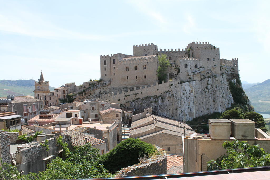 Casa Vacanze Caccamo Santa Lucia Szoba fotó