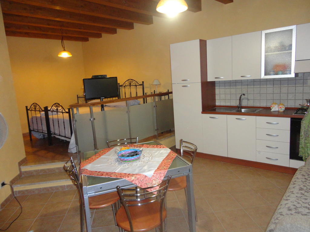 Casa Vacanze Caccamo Santa Lucia Szoba fotó
